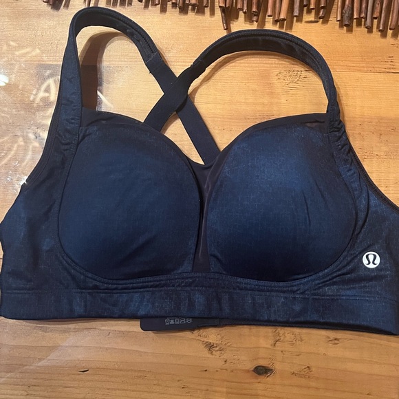 Lululemon Ta TaTamer ll Sz 36C - Picture 7 of 9
